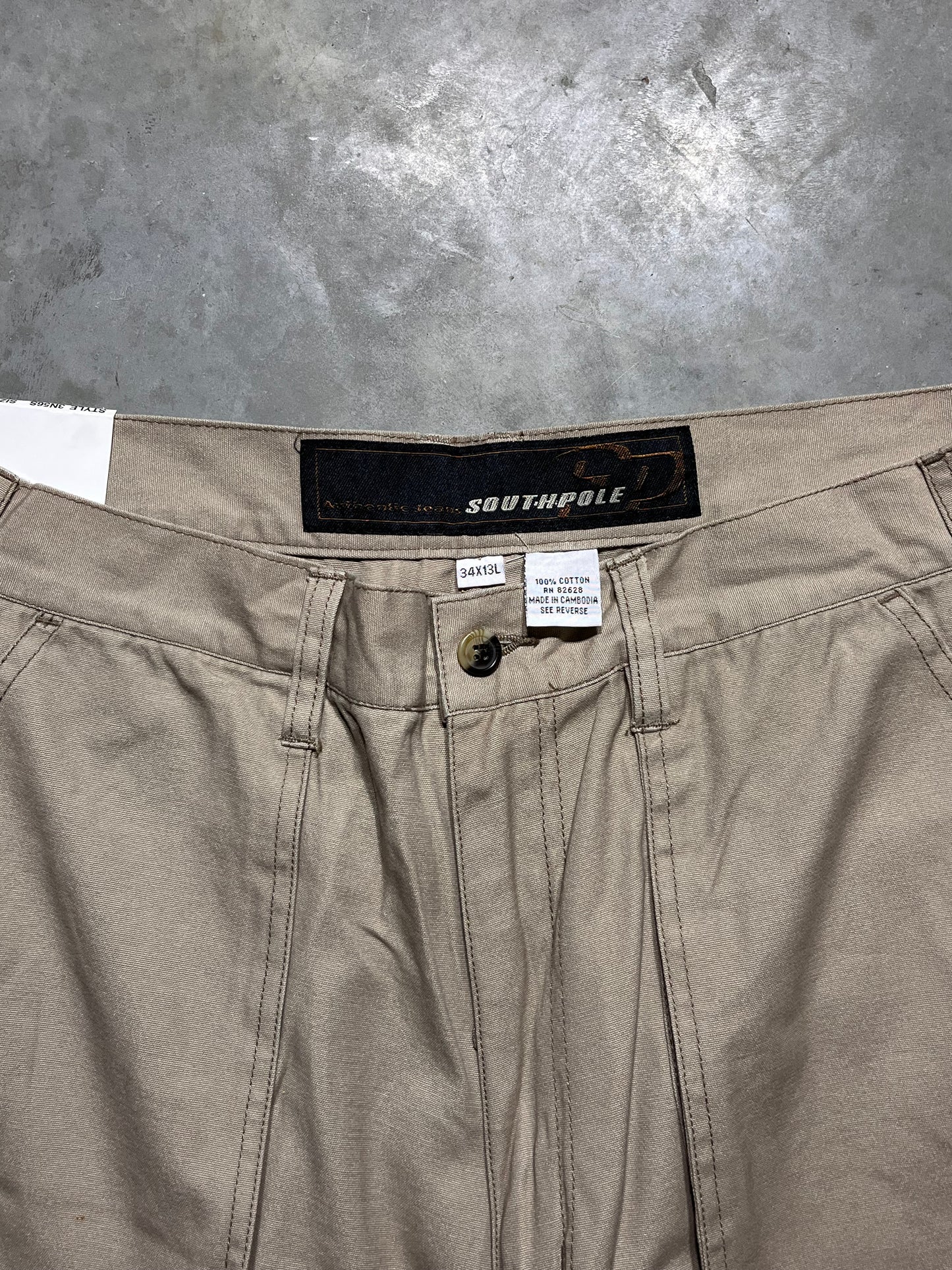 (34X13) Dead Stock 90’s South Pole shorts