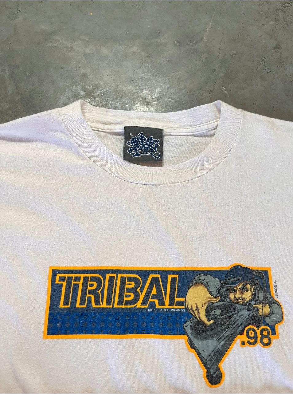 (XL) 90's Tribal Center Bogo