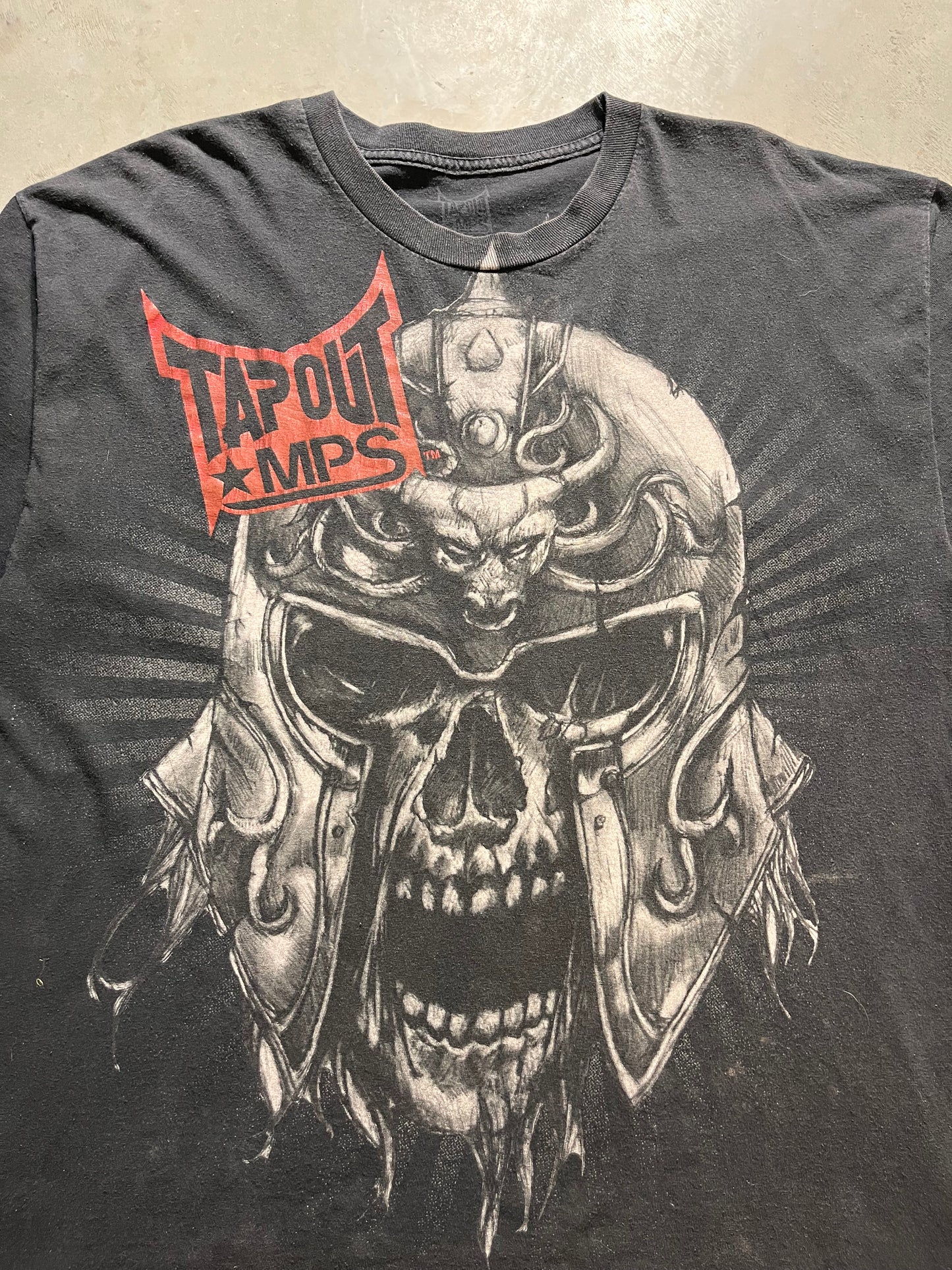 (XL) Y2K Black Tapout Skull Tee