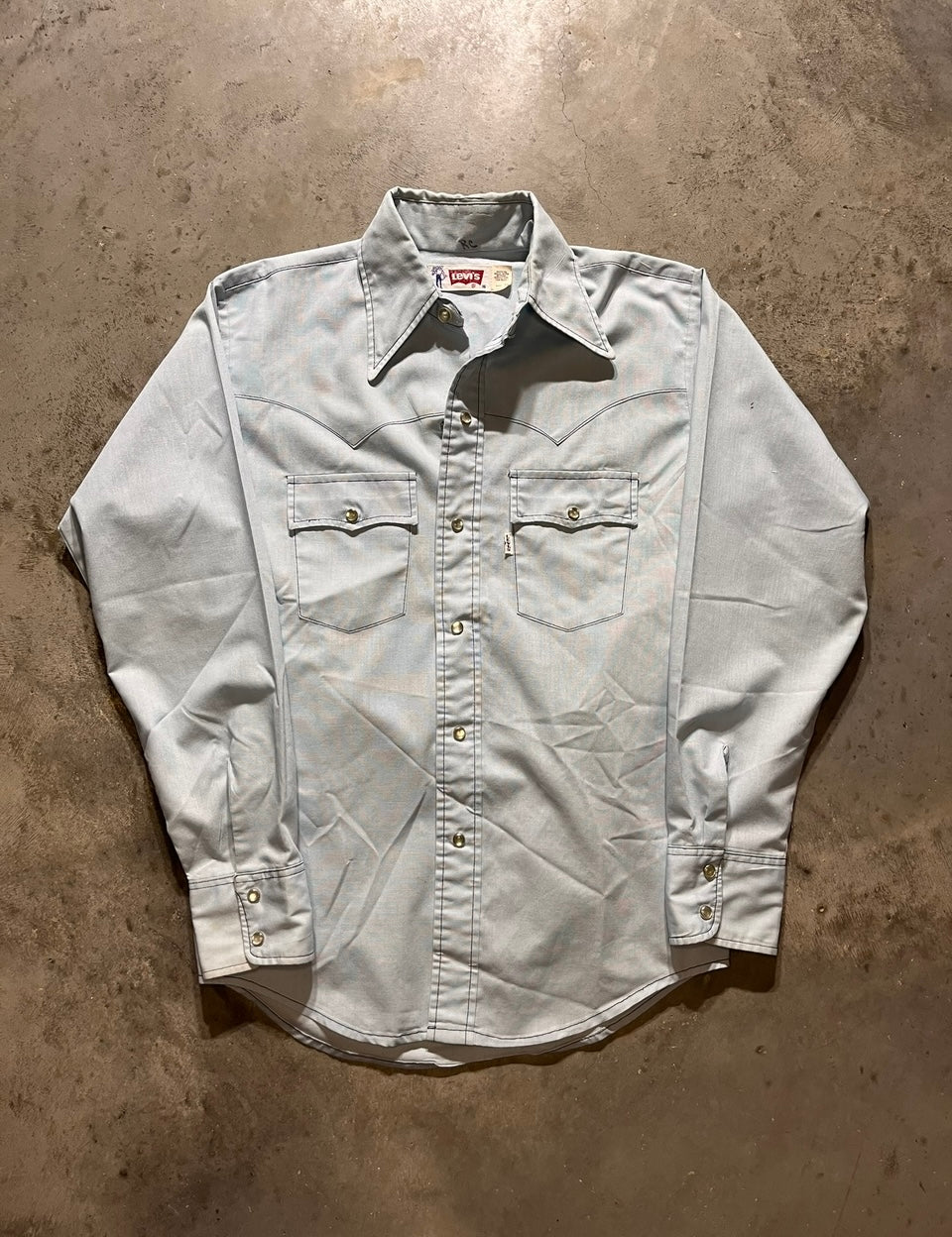 (XS in mens)Big E white tab button up