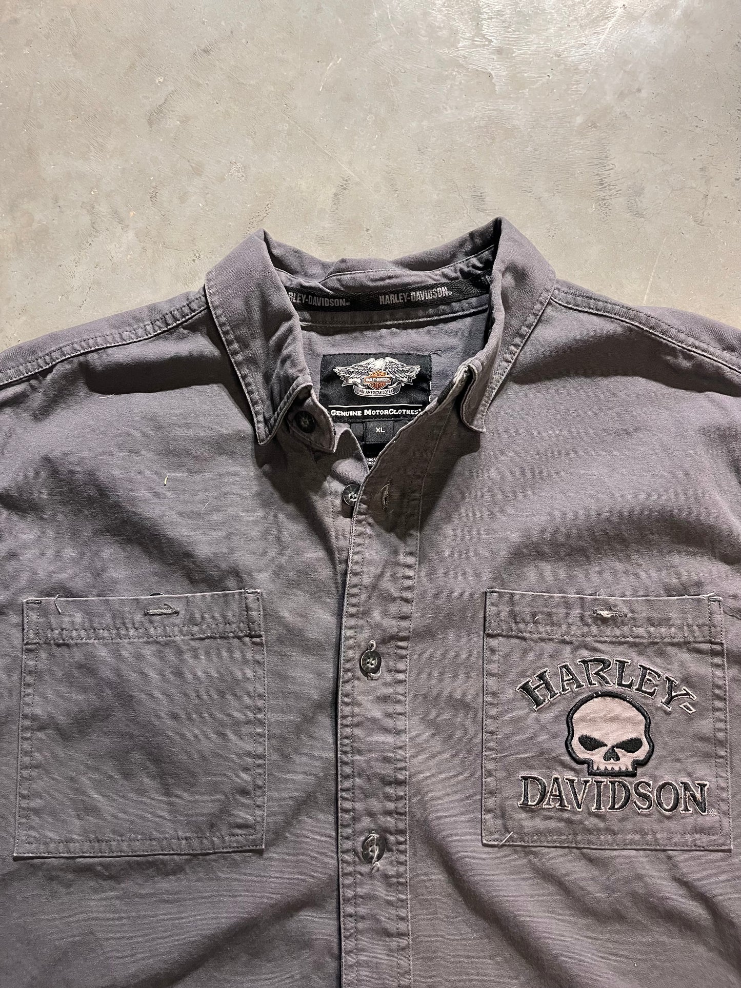 (XL) Harley Davidson sleeveless skull button up