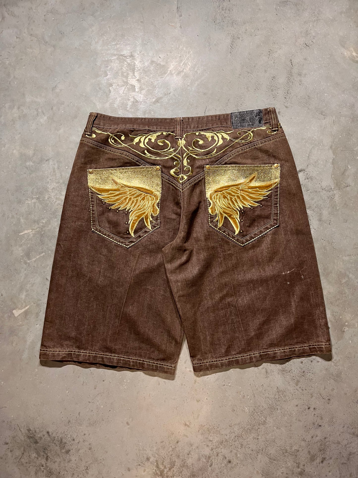 (42X14) Imperious embroidered Jorts